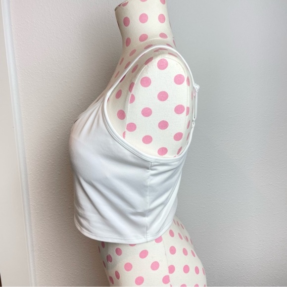 SOLD - PINK Ultimate Lightly Lined Sports Crop Top Bra Cross Back White Large - Picture 4 of 9